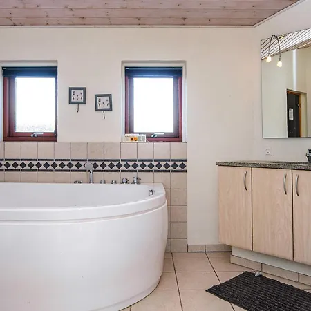 4 Star In Tarm-by Traum بيت للعطل Tarm